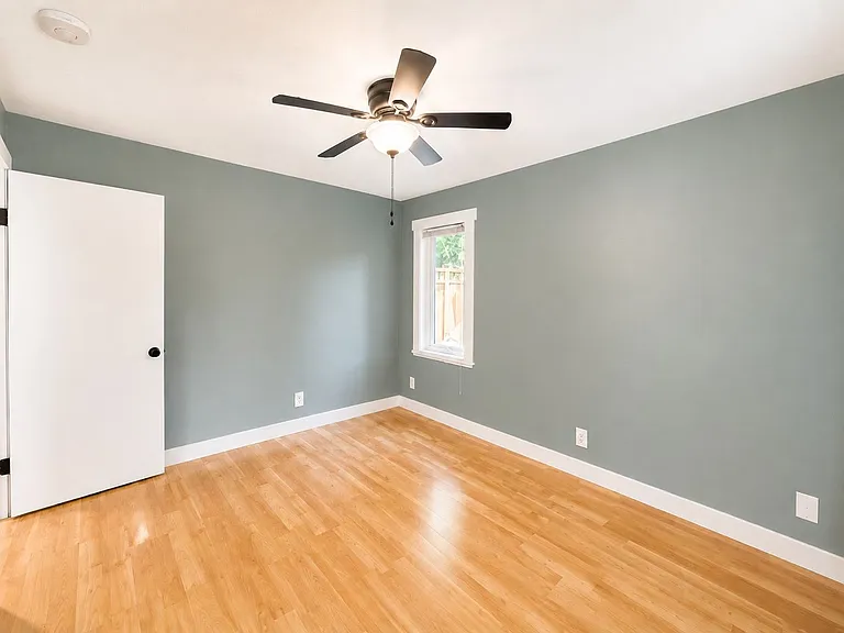 2111 E John St #104 — Photo 17