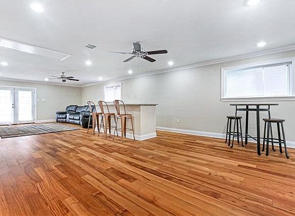 5th image of 3865 Wall Blvd