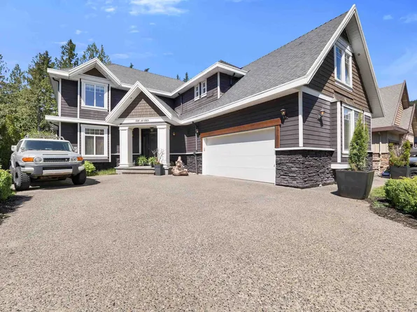 1012 Jay Cres, Squamish, BC V8B 0P2
