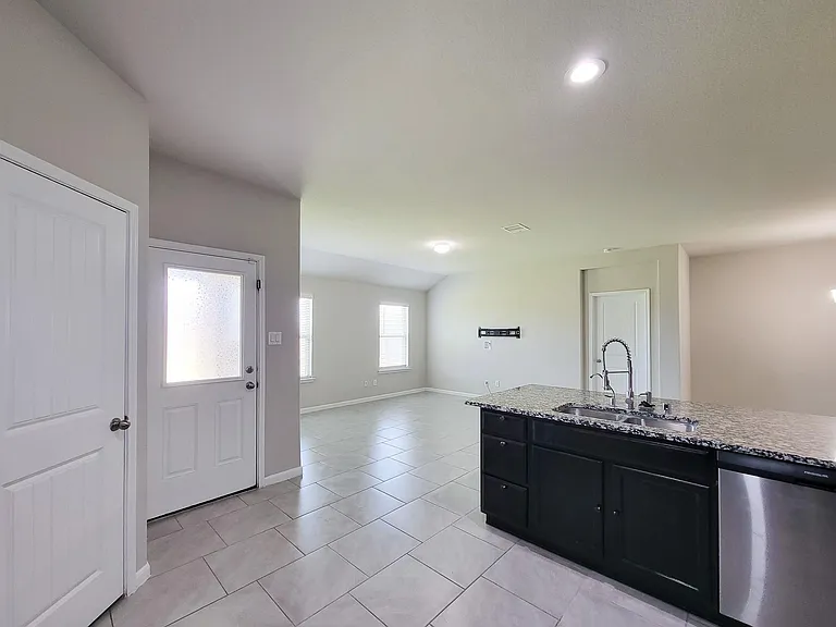 29614 Breakwater Dr — Photo 31