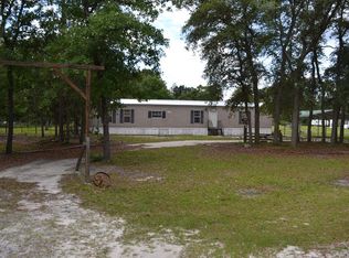 6801 Greenfield Ln, Blackshear, GA 31516