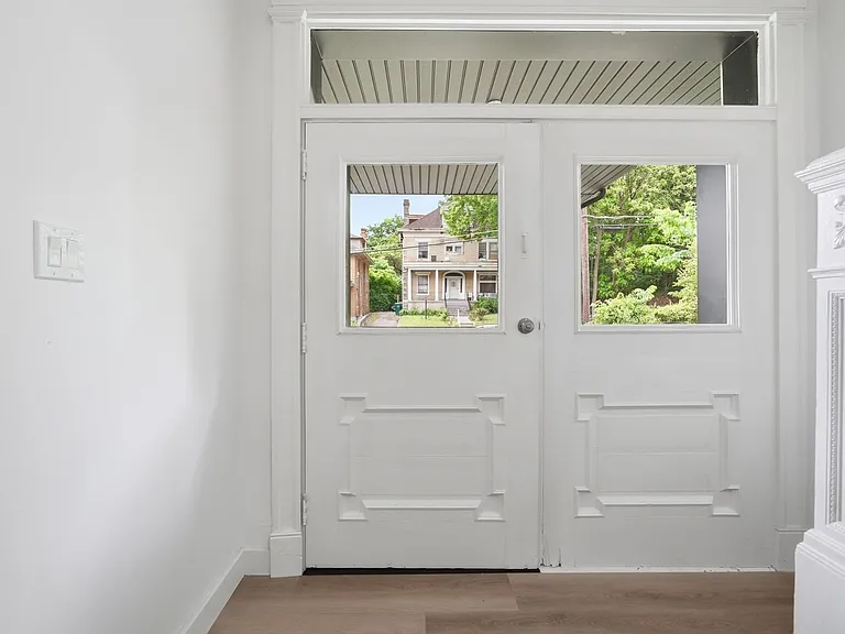 568 Hale Ave — Photo 32