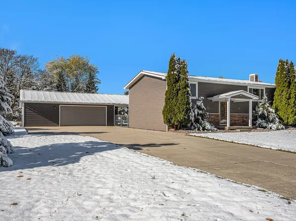 402 Gerald St, Quincy, MI 49082