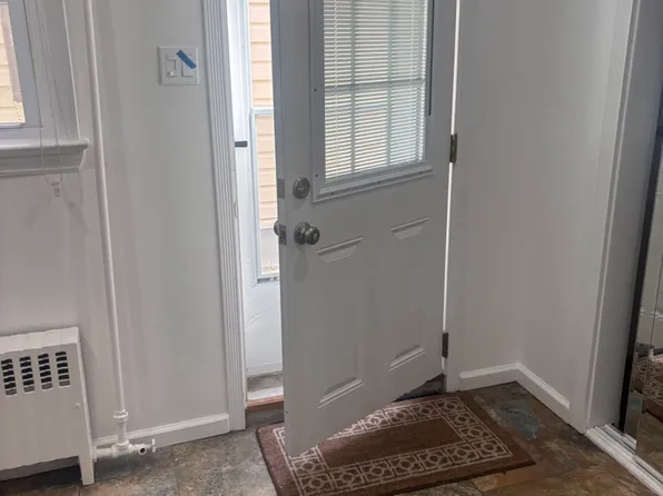 (undisclosed Address), Long Beach, NY 11561