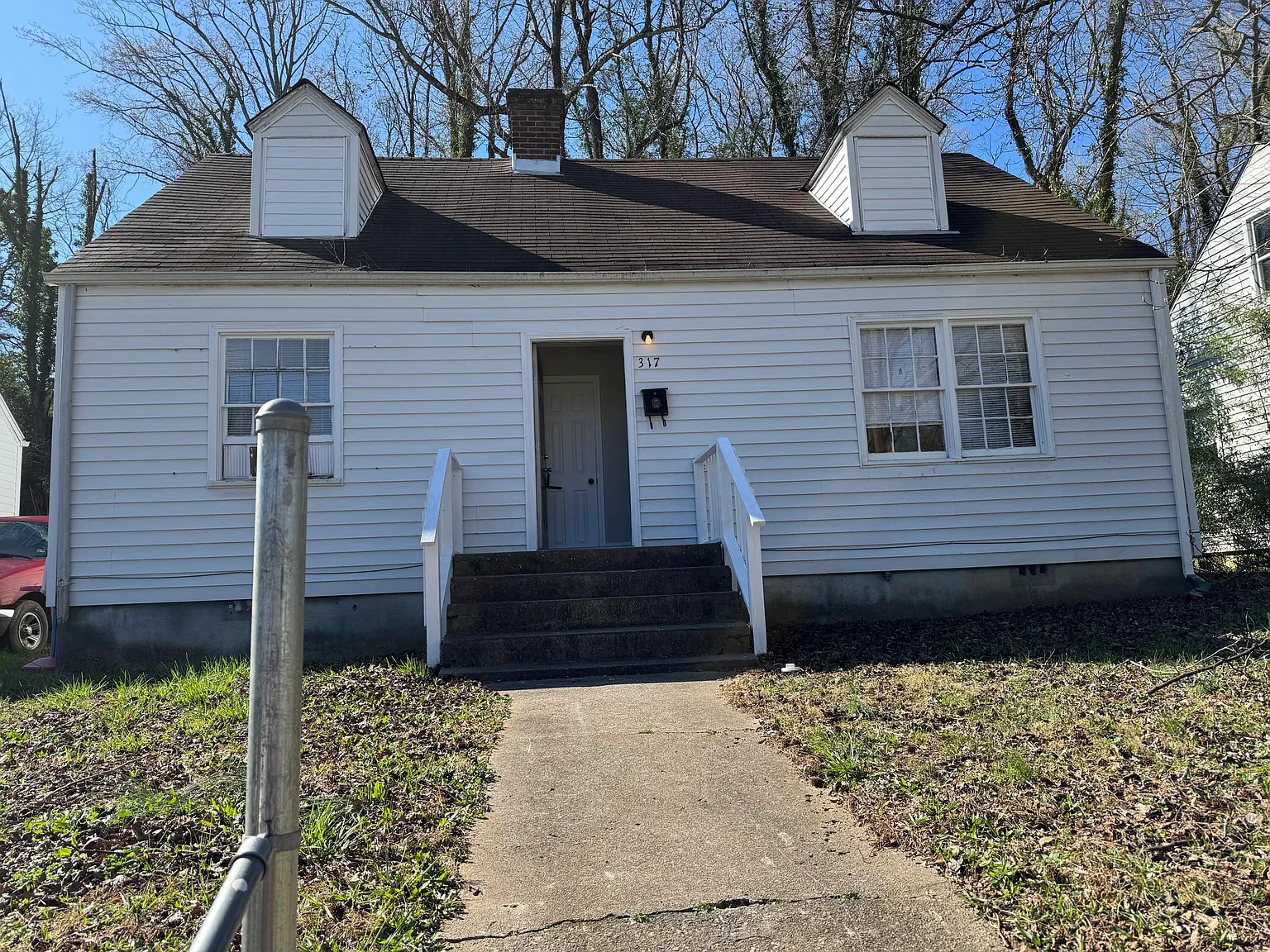 2 bed, 1.0 bath, 840 sqft, $914 — Photo 1