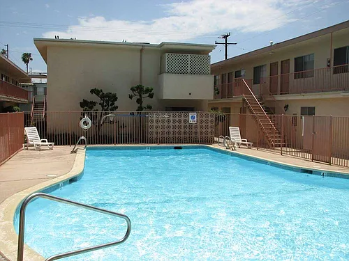 Weston Apartments Photo 1