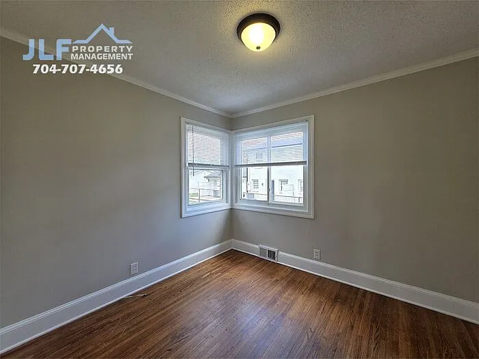 1310 Oakwood Ave — Photo 13