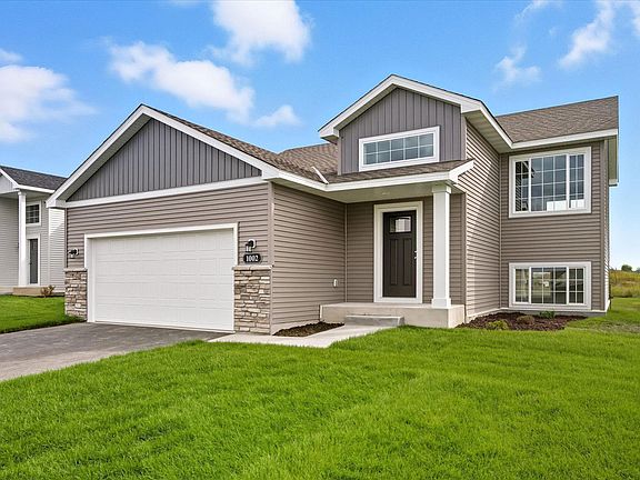 2nd image of 1002 Brandenburg Cir