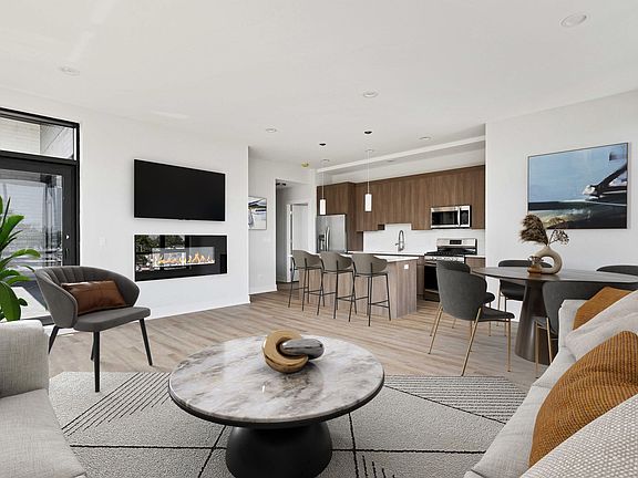 5th image of 3207 N Lawndale Ave #401