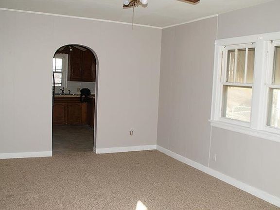 5th image of 1128 Spruce St