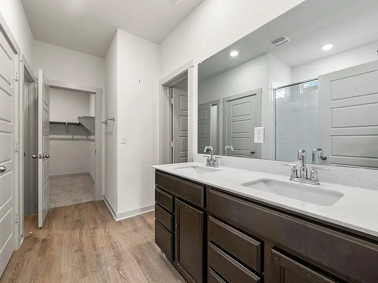 13900 McArthur Dr — Photo 16