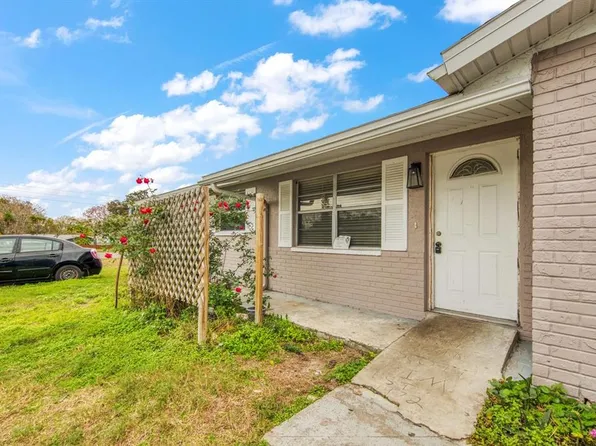 11300 121st Ter, Seminole, FL 33778