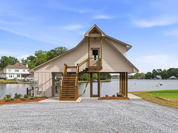 5th image of 199 Harbor View Dr