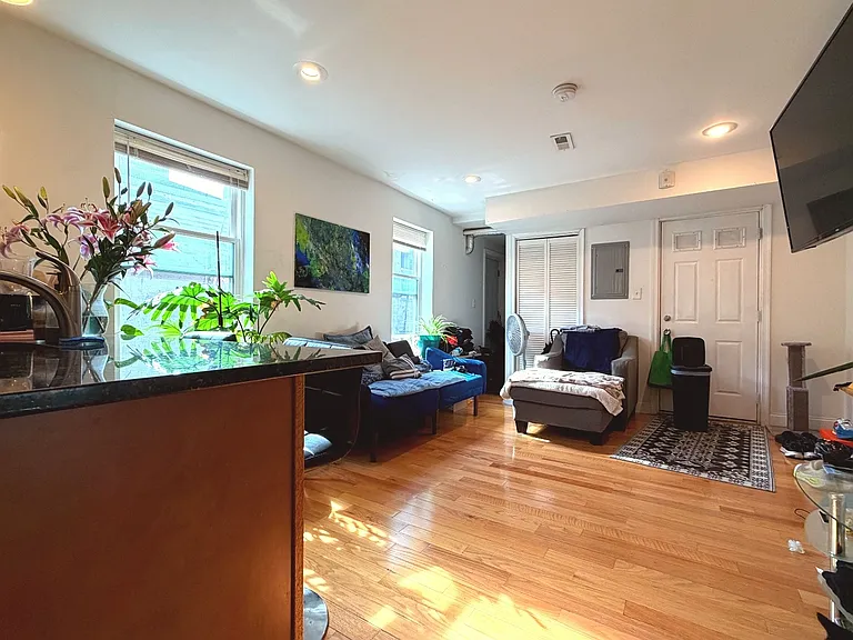 1531 W Girard Ave #3R — Photo 3