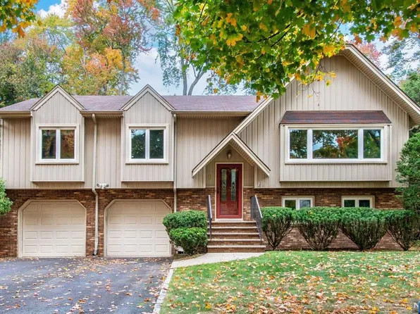 6 Ellen Ln, Wayne, NJ 07470