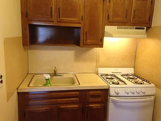 Rented by Andrea Bohackova, LREB