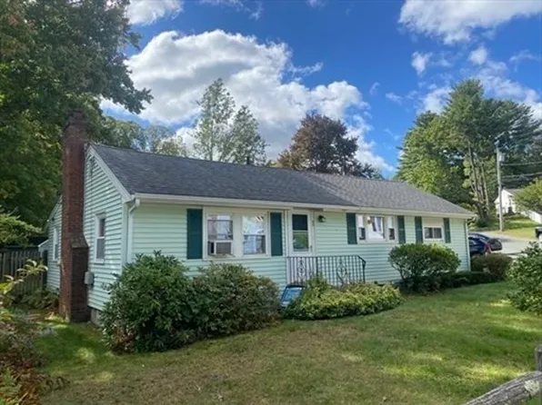 55 Border Rd, Holbrook, MA 02343
