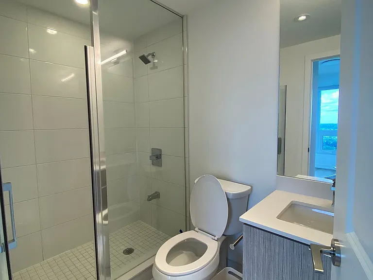 395 Bloor St E #3004 — Photo 9