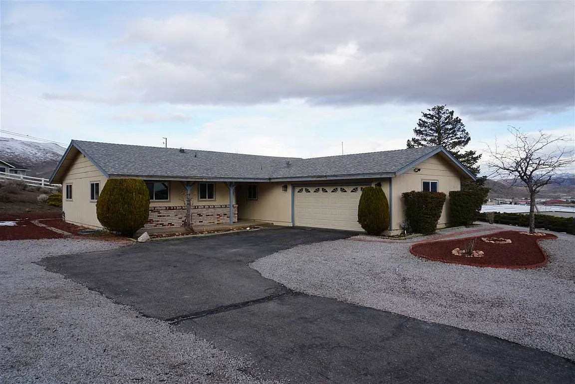 8 Scarlet Cir photo 1