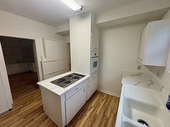 5th image of 1011 6th St