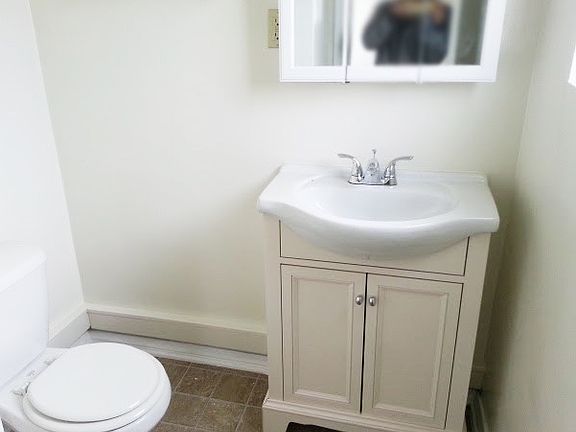 4th image of 1017 N Laurel Ave APT 8