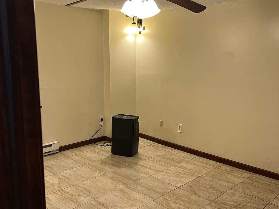 1st image of 99 Fairwood Ave #10