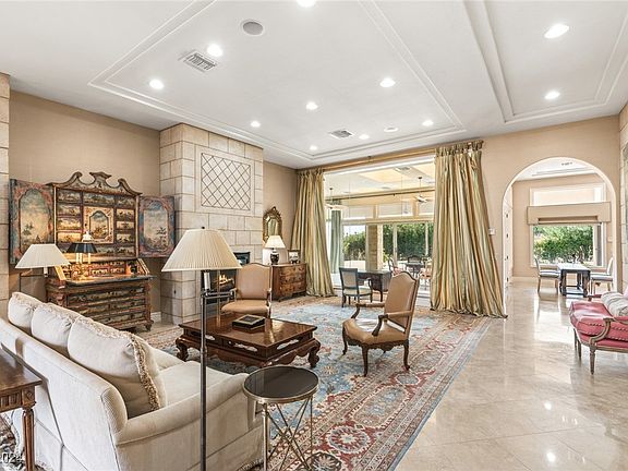 4th image of 9517 Verlaine Ct