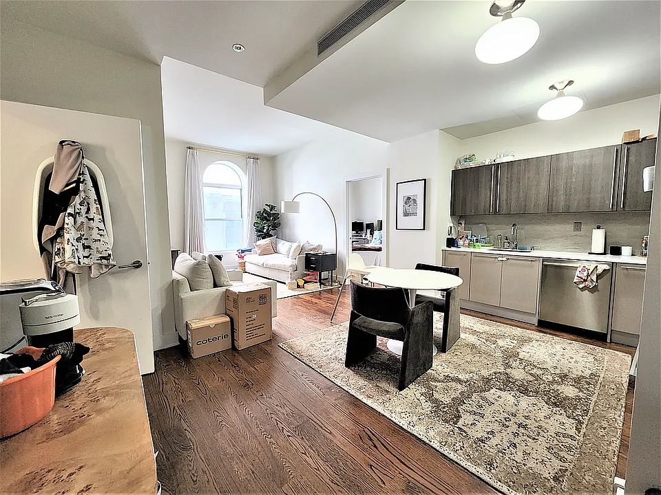1st image of 68 Livingston St #3B