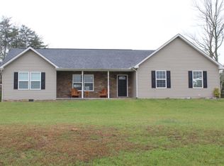 608 Highland Ridge Dr, Crossville, TN 38555