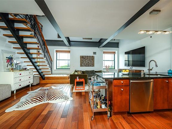 3rd image of 1 S Astor St APT 502