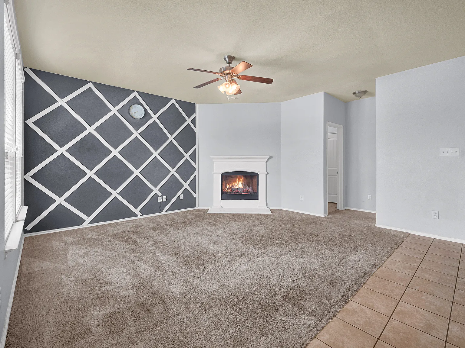 3 bed, 2.5 bath, 1970 sqft, $1,900 — Photo 2