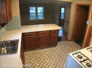 18415 Highland Dr, Maple Heights, OH