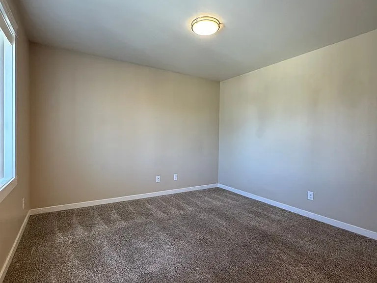 2225 N Airport Rd — Photo 21