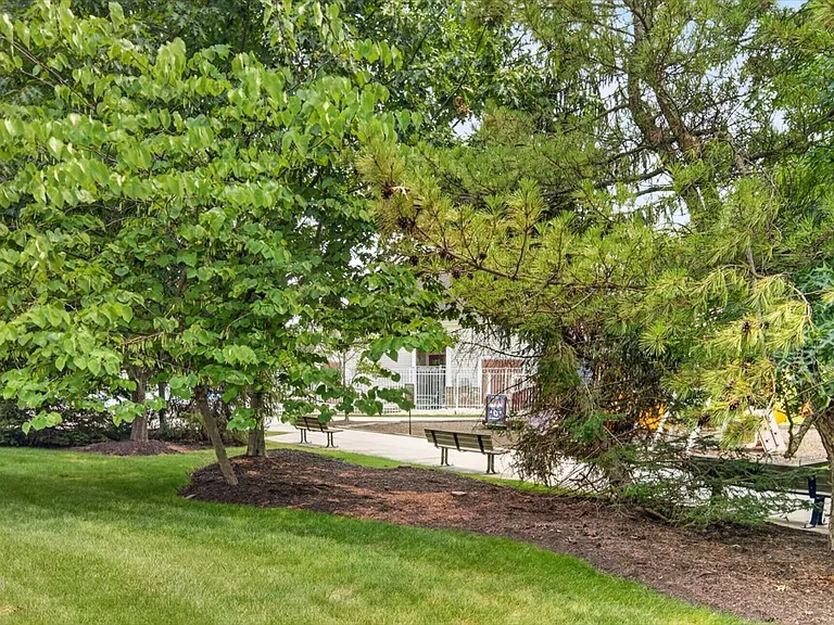 261 Concord Pl — Photo 14