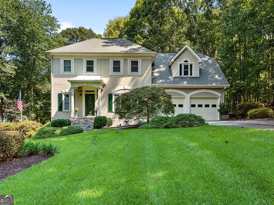 1st image of 15 Oak Ridge Dr