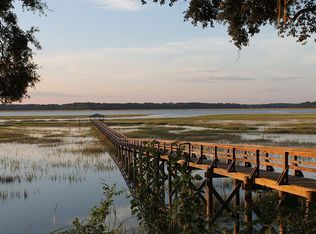 1315 Laudonniere St, Beaufort, SC 29902