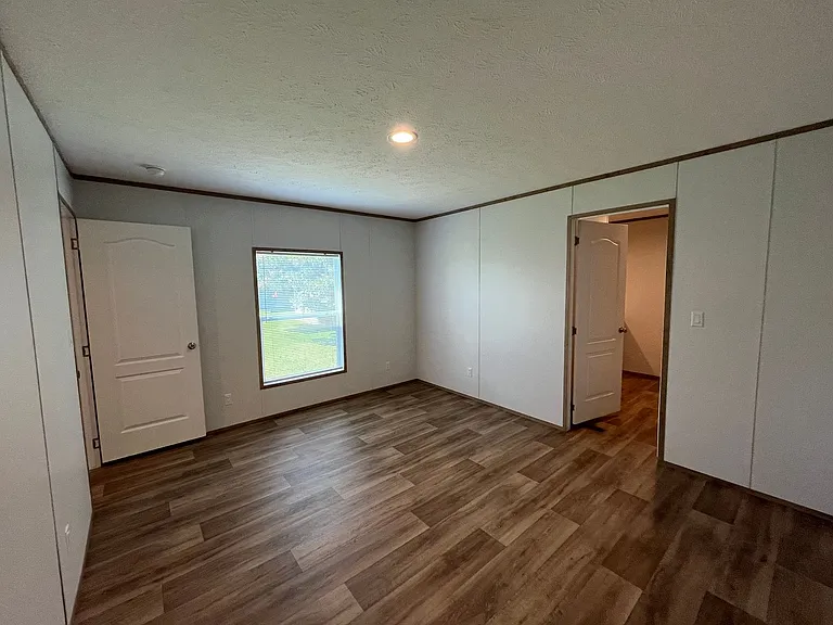 515 Tom Mann Rd — Photo 52