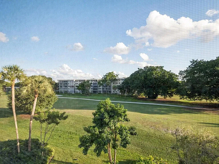 4112 W Palm Aire Dr #124A — Photo 20