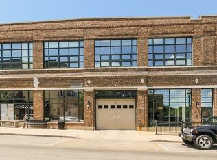 110 N 2nd St APT 1, Dundee, IL 60118