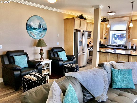 2nd image of 1723 NW Harbor Ave #1