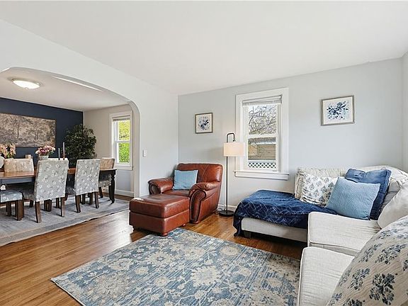 3rd image of 189 Fruit Hill Ave
