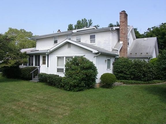 5th image of 510 Barrymore St