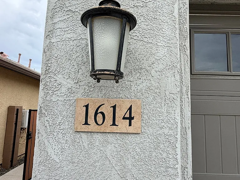 1614 W Corral Rd — Photo 4