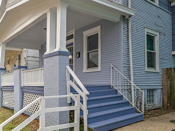 4th image of 310 N McLean St