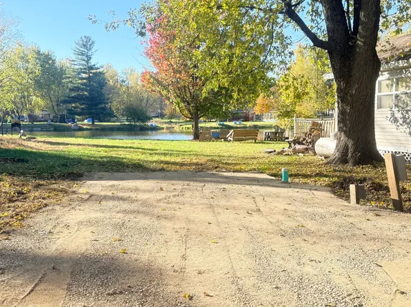 5-462 Woodhaven Lakes, Sublette, IL 61367