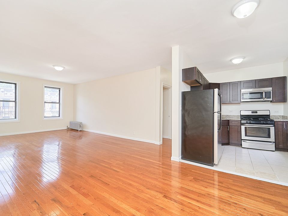 1st image of 121 Seaman Ave APT 5A