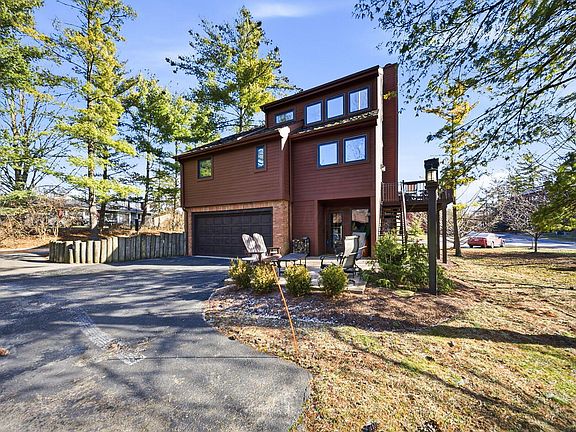 2nd image of 487 Beachside Dr