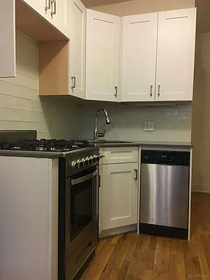 Rented by Oxford Property Group | media 13