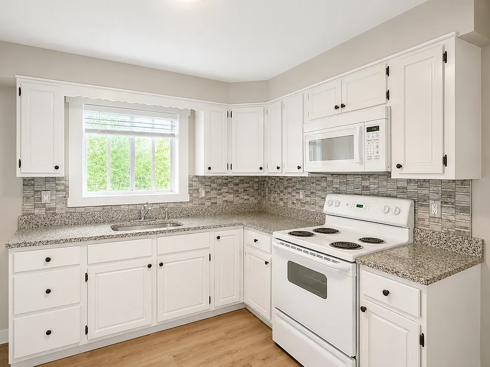 75 Haviland Ave #2