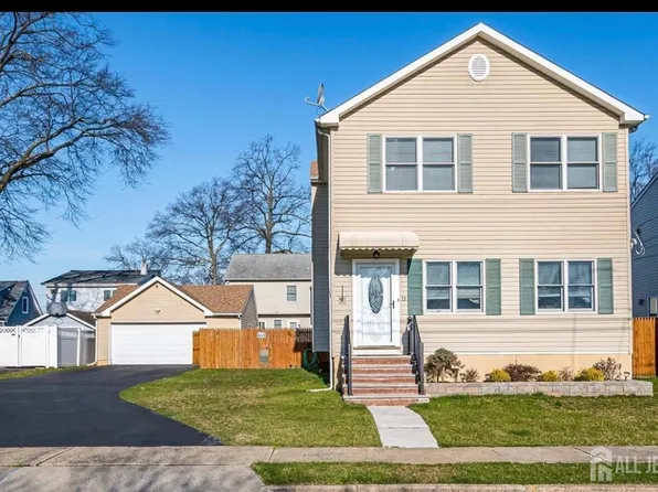 33 W Park Ave, Avenel, NJ 07001